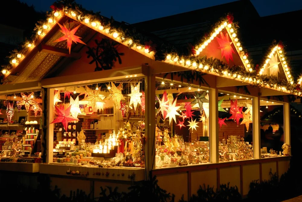 Hyggelig kiosk på julemarked